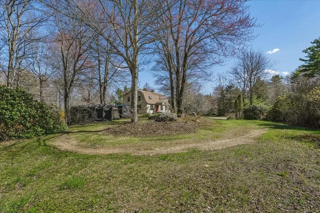 326 Lockes Hill Road Epsom NH 03234