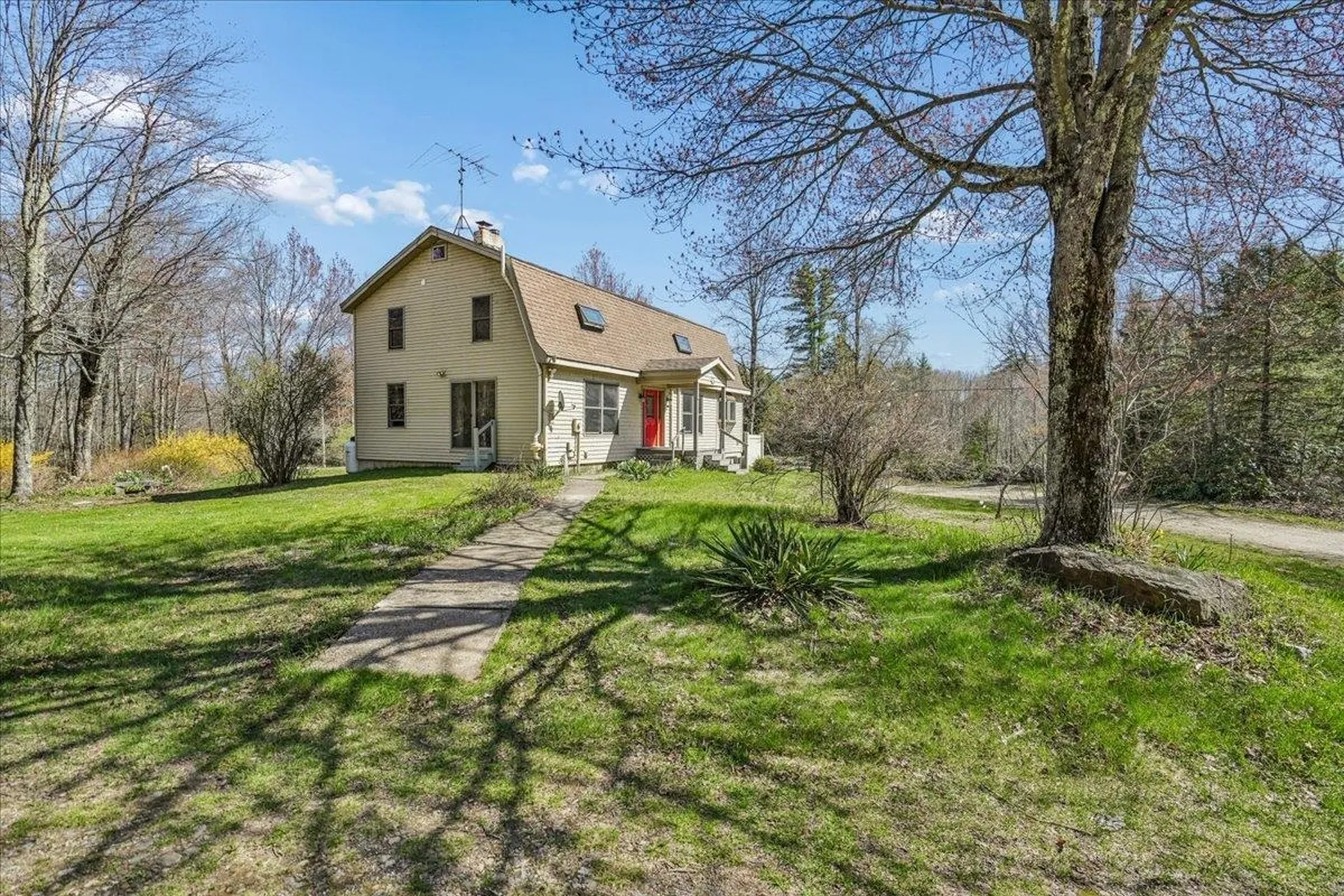 326 Lockes Hill Road Epsom NH 03234