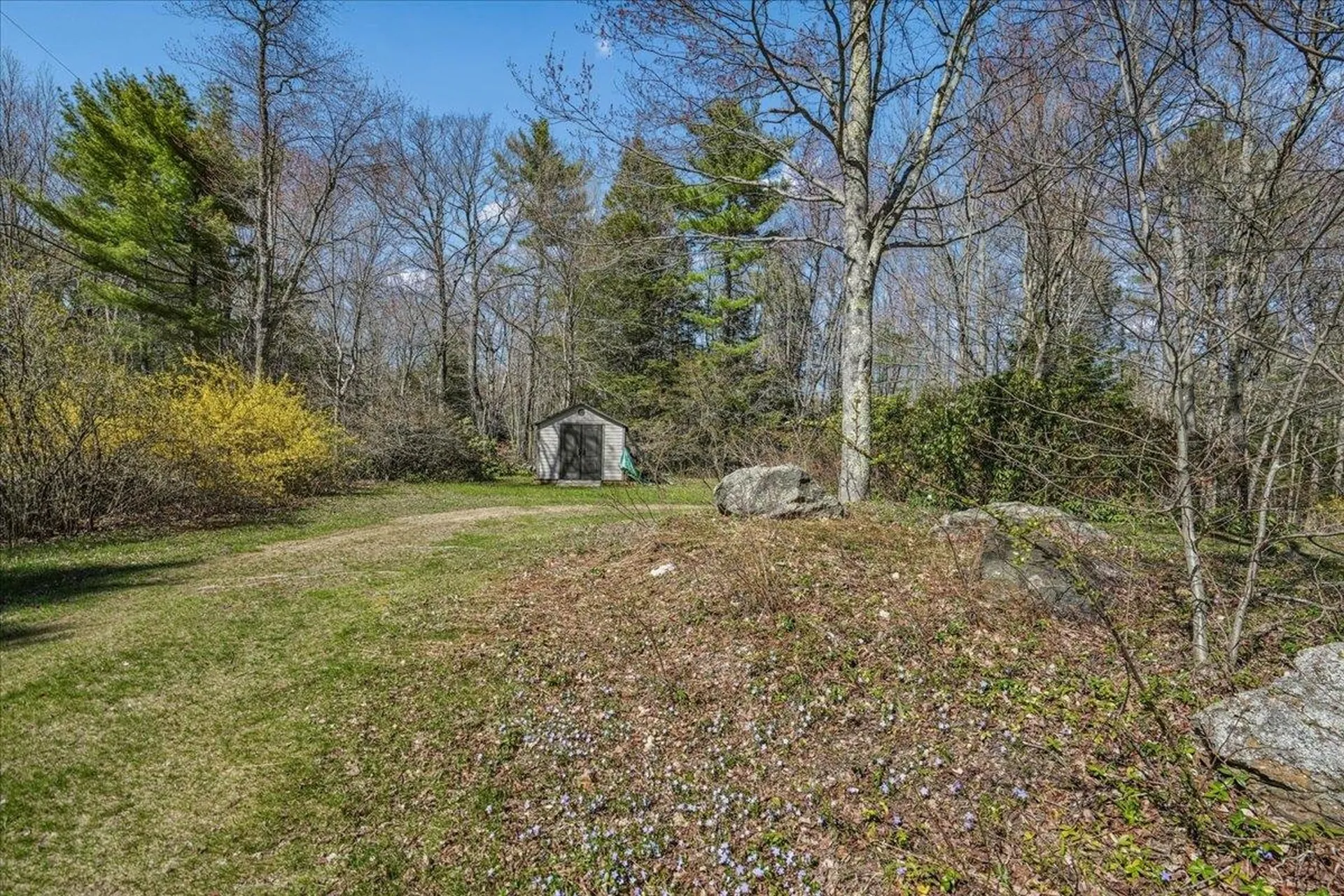 326 Lockes Hill Road Epsom NH 03234