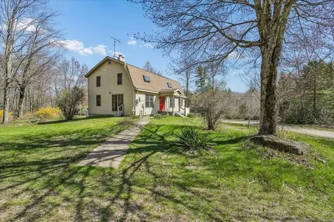326 Lockes Hill Road Epsom NH 03234