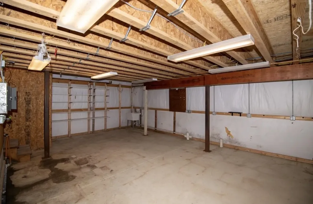 583 Hawk Spur Road Plymouth VT 05056