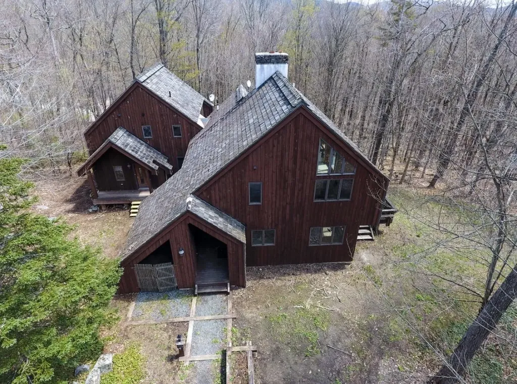 583 Hawk Spur Road Plymouth VT 05056