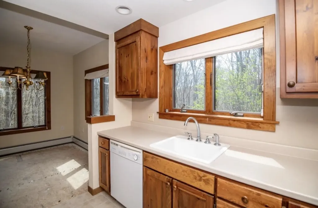 583 Hawk Spur Road Plymouth VT 05056