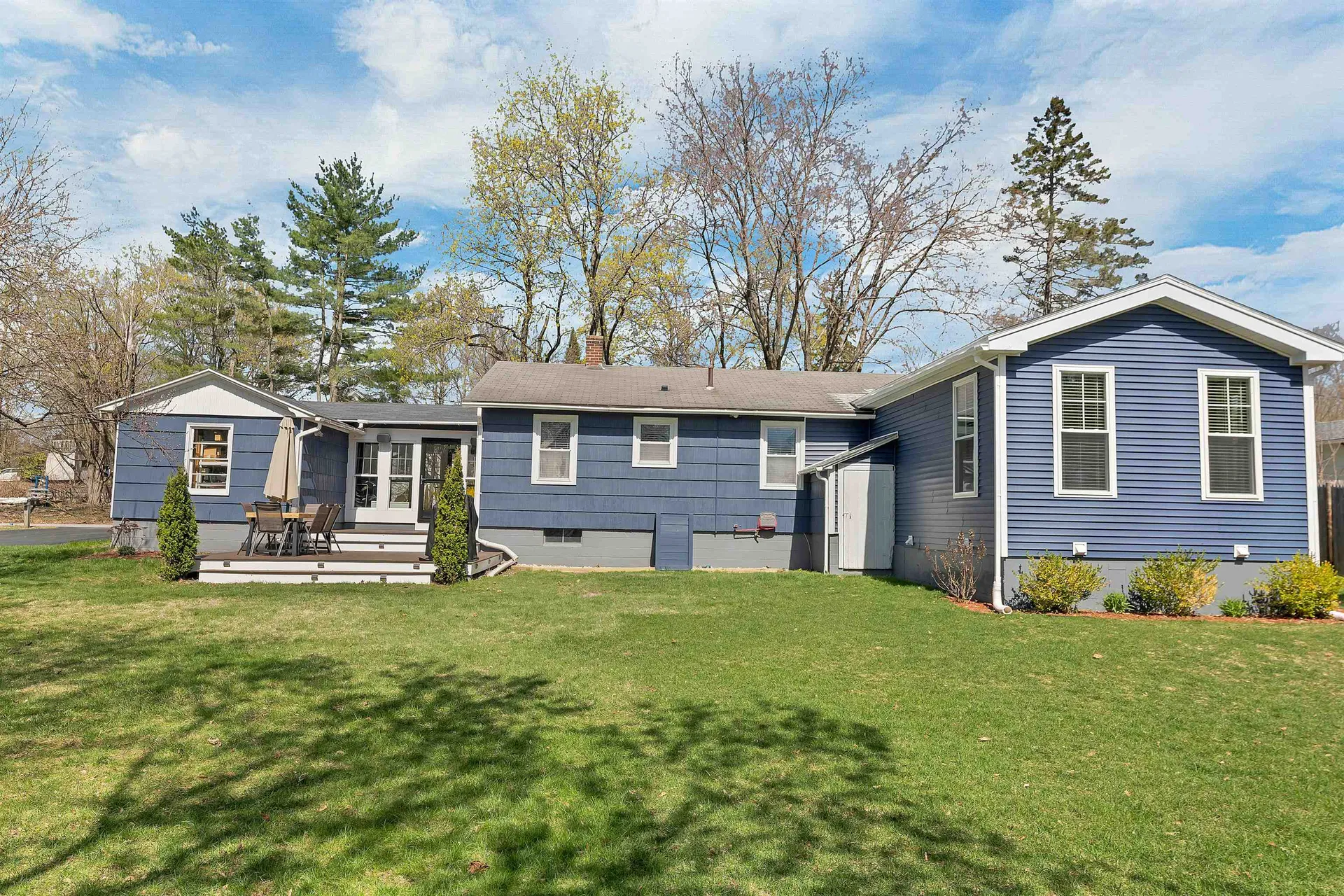 5 Pleasant Street Merrimack NH 03054