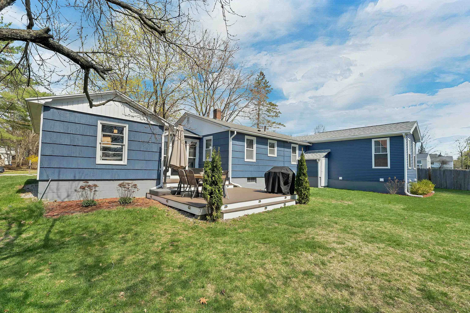 5 Pleasant Street Merrimack NH 03054