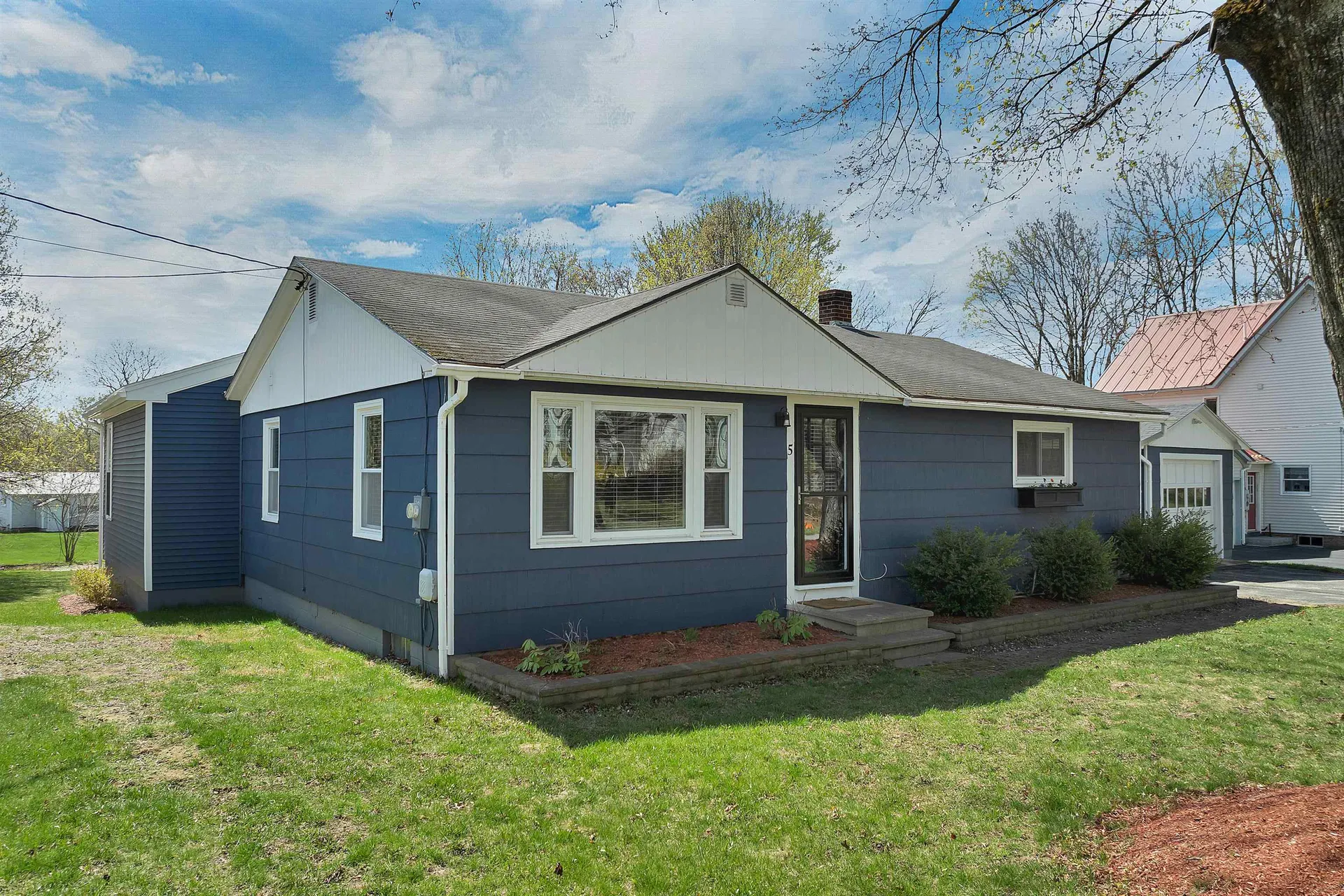5 Pleasant Street Merrimack NH 03054