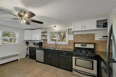 5 Pleasant Street Merrimack NH 03054