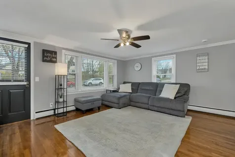 5 Pleasant Street Merrimack NH 03054