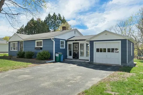 5 Pleasant Street Merrimack NH 03054