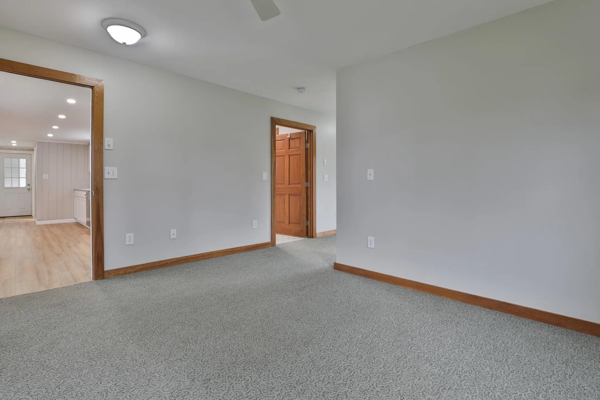 17 Derry Road Chester NH 03036