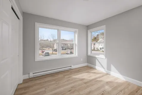 25 Farmgate Road South Berwick ME 03908