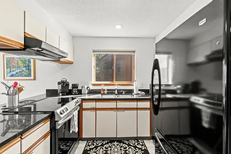29 Attitash Woods Road Bartlett NH 03812