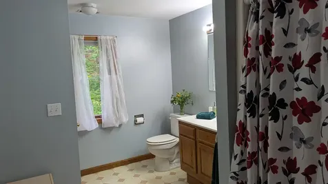 34 Hubbard Grove Road Shelburne NH 03581