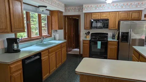 34 Hubbard Grove Road Shelburne NH 03581