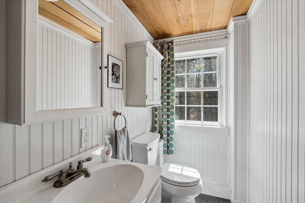 321 Spring Street Hopkinton NH 03229-3150