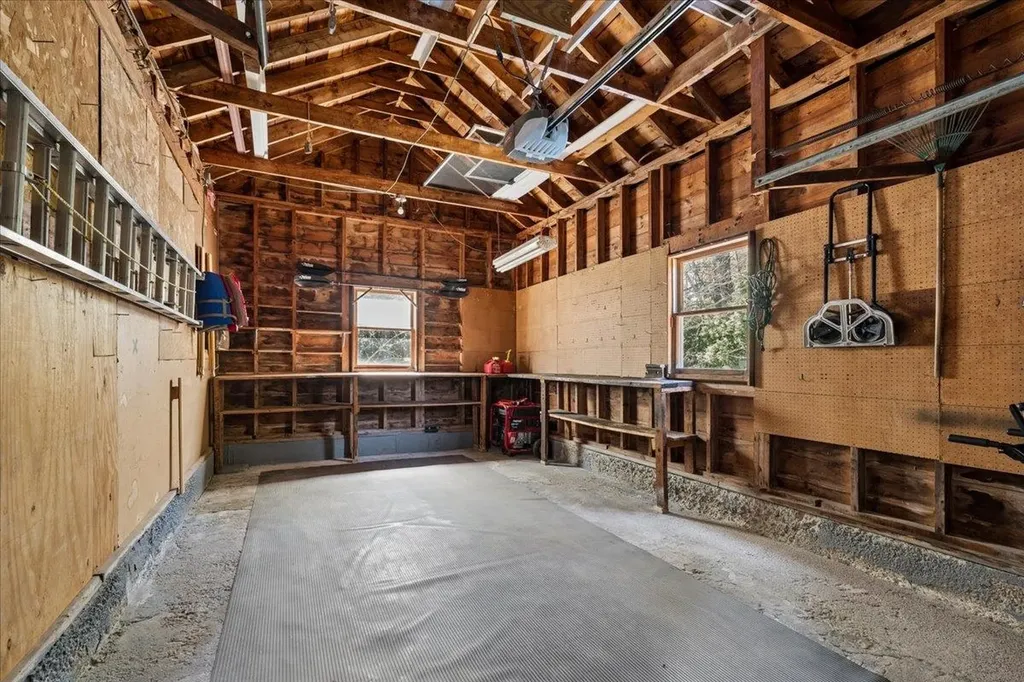 321 Spring Street Hopkinton NH 03229-3150