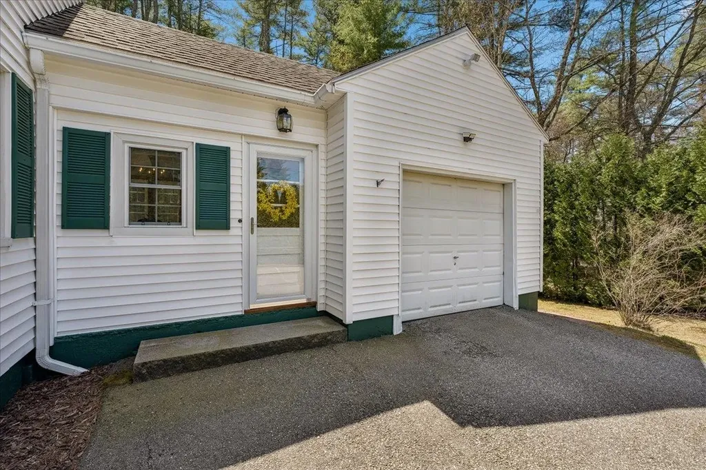 321 Spring Street Hopkinton NH 03229-3150