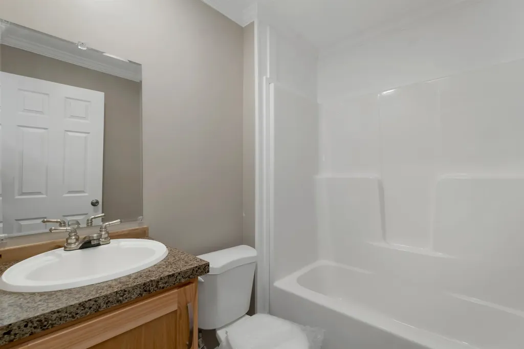 2 Atlas Place Derry NH 03038