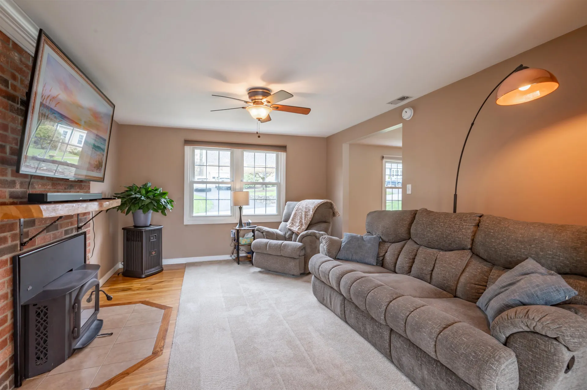 18 Hillside Drive Nashua NH 03064