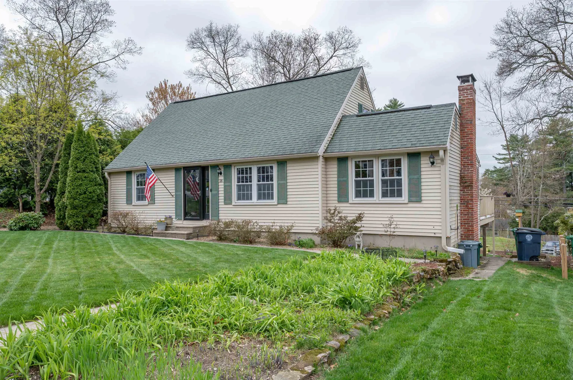 18 Hillside Drive Nashua NH 03064