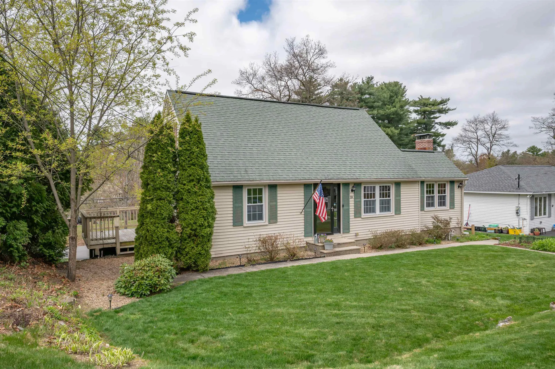 18 Hillside Drive Nashua NH 03064