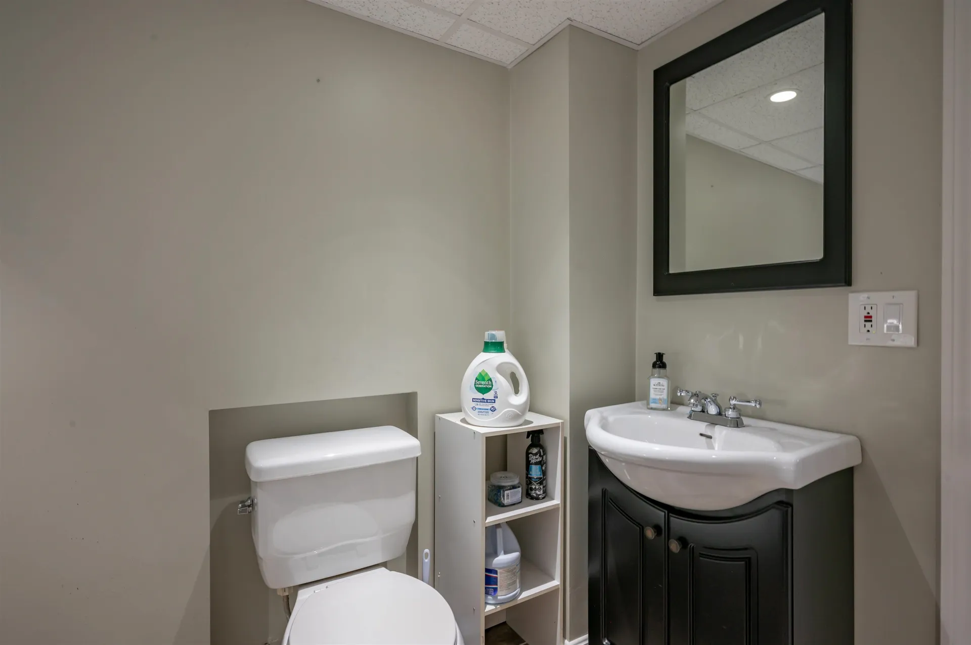 18 Hillside Drive Nashua NH 03064