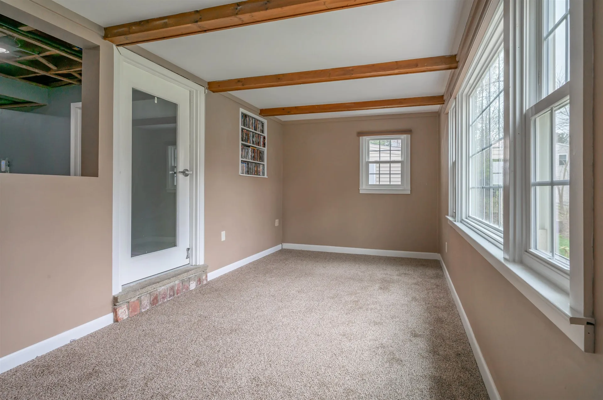 18 Hillside Drive Nashua NH 03064