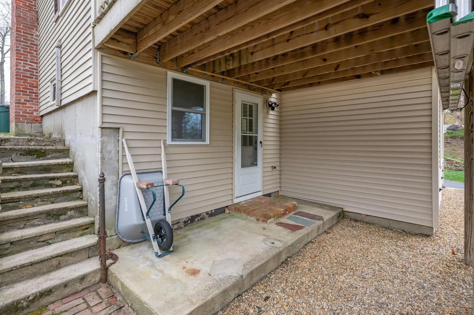 18 Hillside Drive Nashua NH 03064