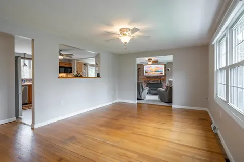 18 Hillside Drive Nashua NH 03064