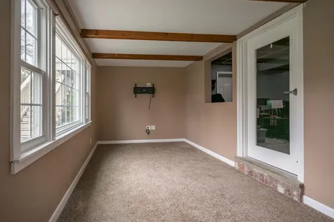 18 Hillside Drive Nashua NH 03064