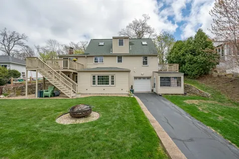 18 Hillside Drive Nashua NH 03064