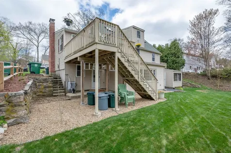 18 Hillside Drive Nashua NH 03064