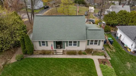 18 Hillside Drive Nashua NH 03064