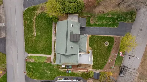 18 Hillside Drive Nashua NH 03064