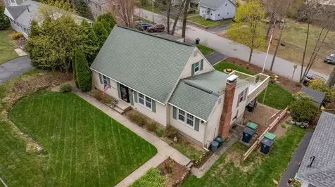18 Hillside Drive Nashua NH 03064