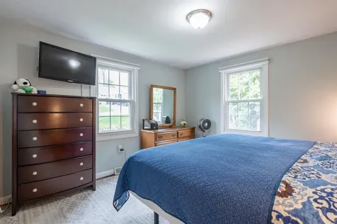 18 Hillside Drive Nashua NH 03064