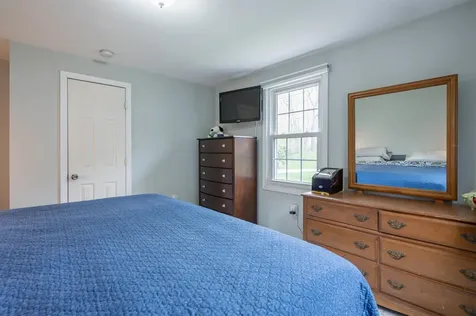18 Hillside Drive Nashua NH 03064