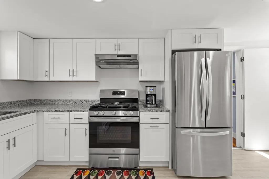 71 Franklin Street Derry NH 03038