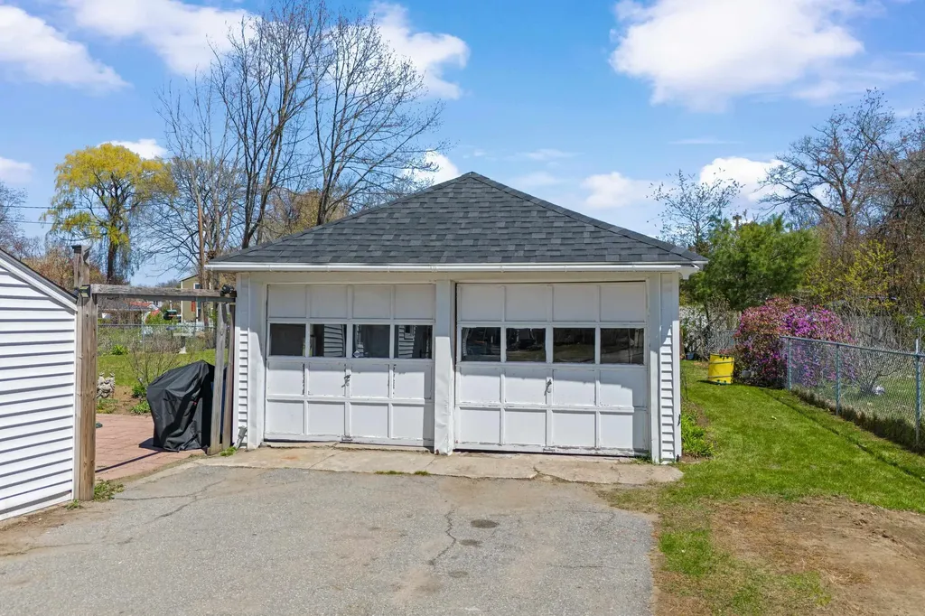 71 Franklin Street Derry NH 03038