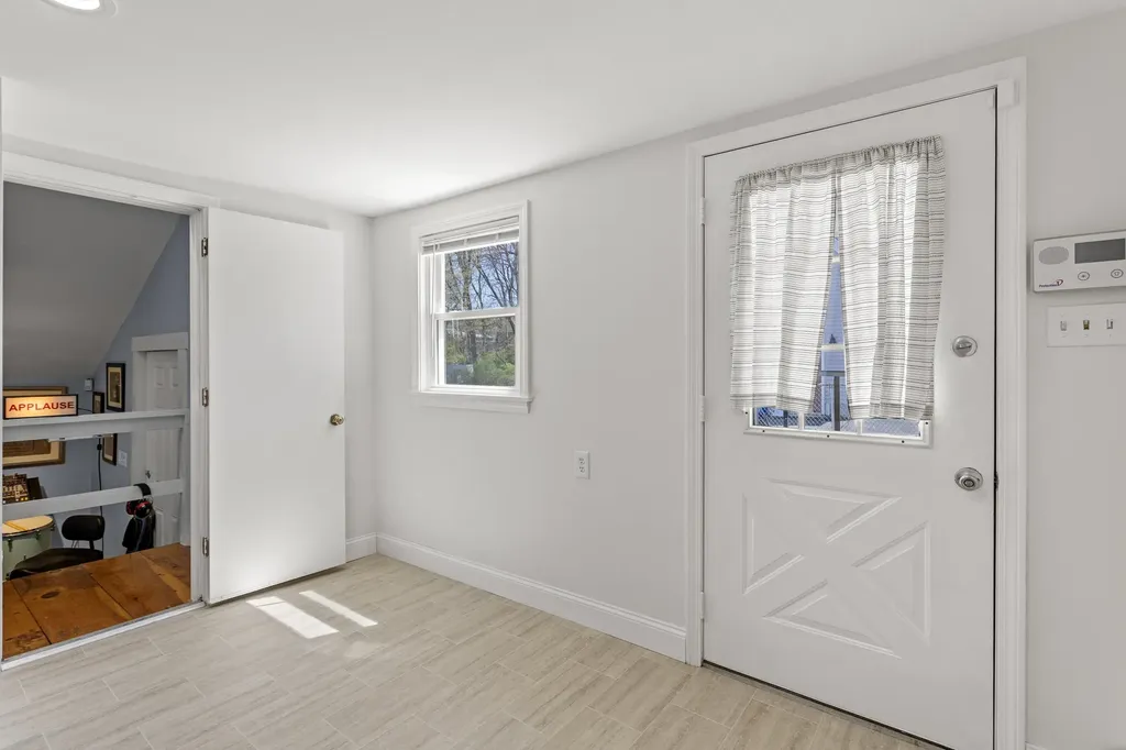 71 Franklin Street Derry NH 03038