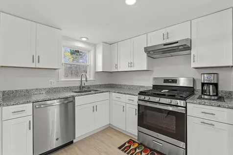 71 Franklin Street Derry NH 03038