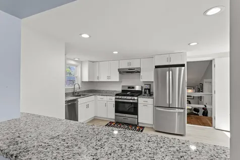 71 Franklin Street Derry NH 03038