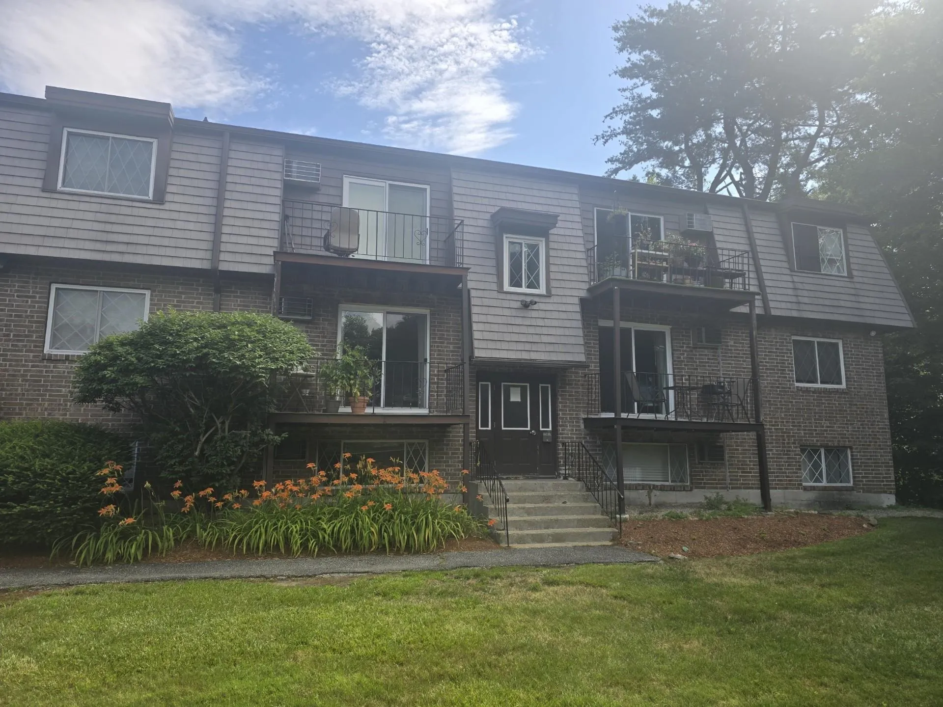 3 Pembroke Drive Derry NH 03038