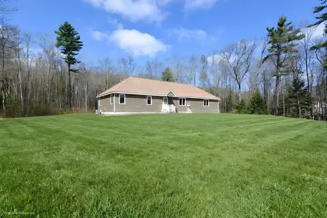 863 River Road Weare NH 03281