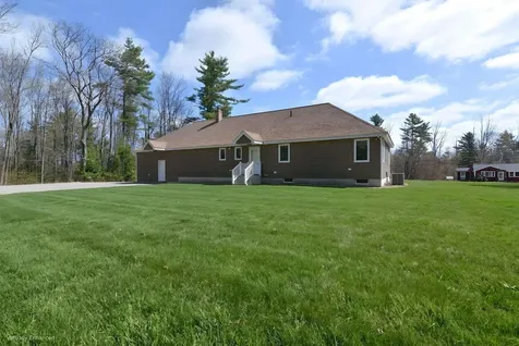 863 River Road Weare NH 03281