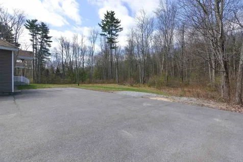863 River Road Weare NH 03281