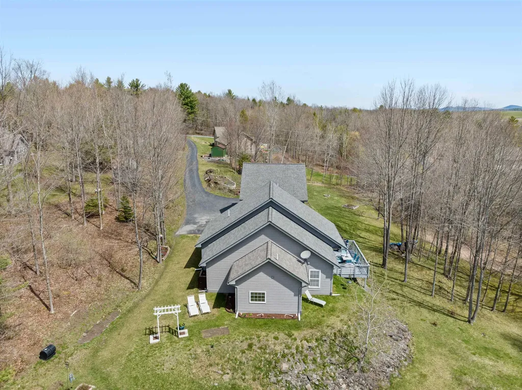 28 Goldsbury Woods Road Barre Town VT 05641