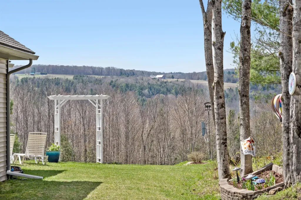 28 Goldsbury Woods Road Barre Town VT 05641