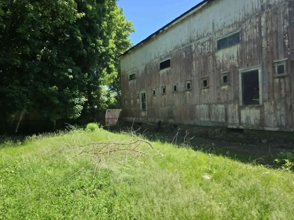 33 Oak Street Brattleboro VT 05301