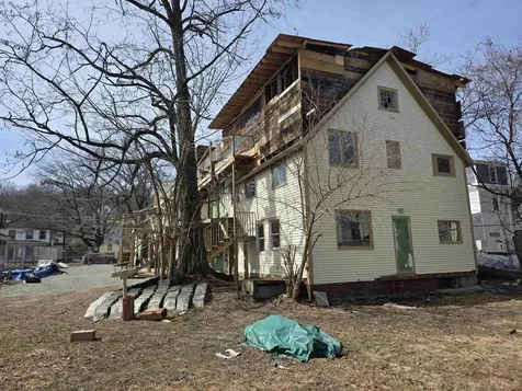 33 Oak Street Brattleboro VT 05301